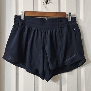 Lululemon Hotty Hot Low-Rise Lined Short 4"